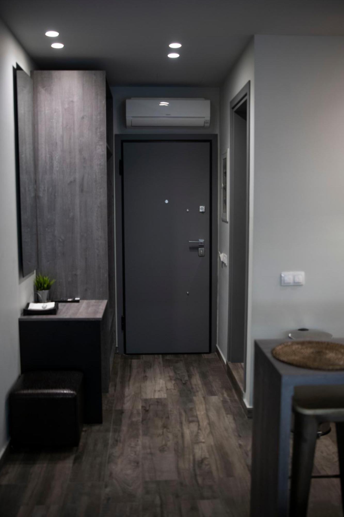 Rooster Suites Atene Esterno foto