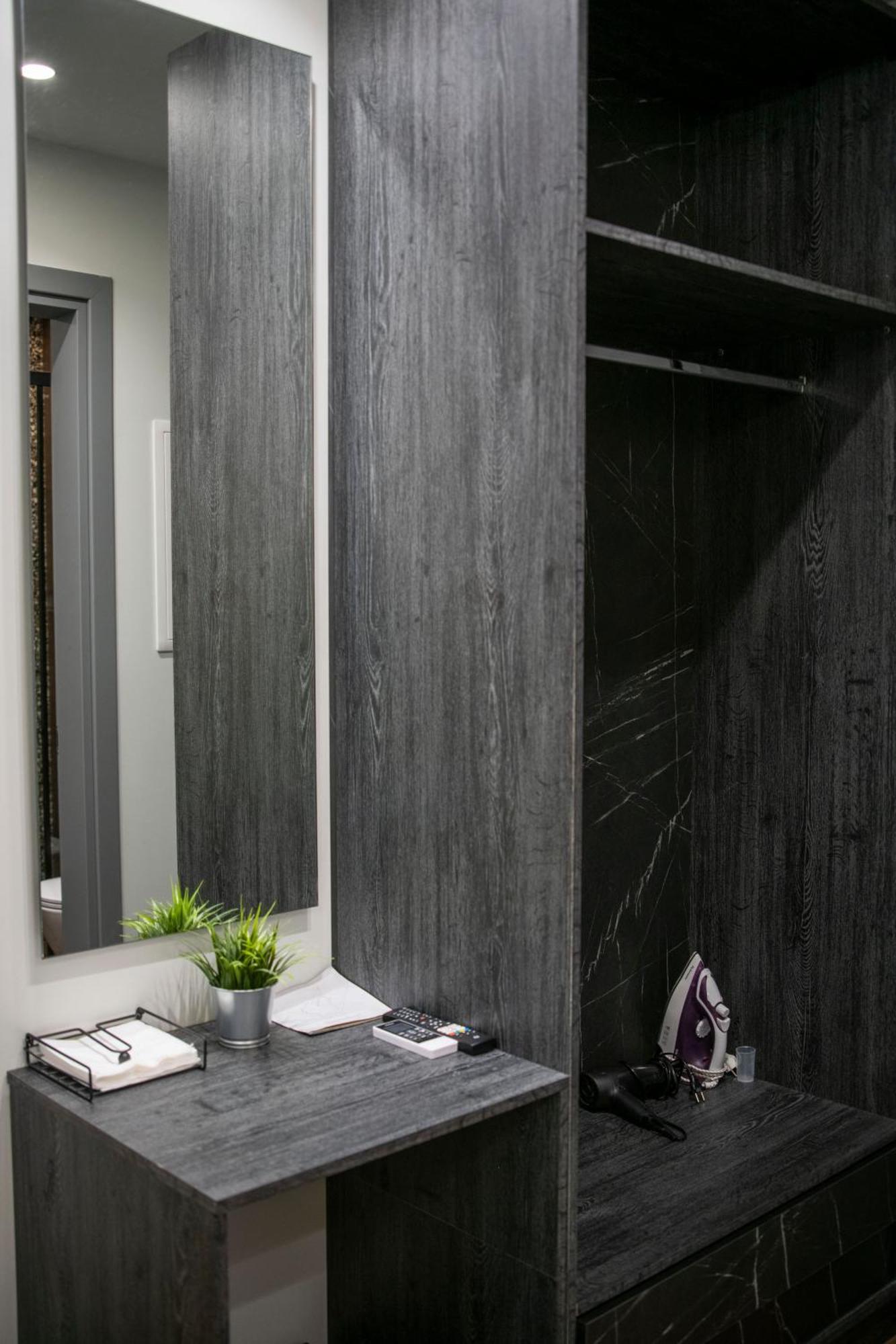 Rooster Suites Atene Esterno foto