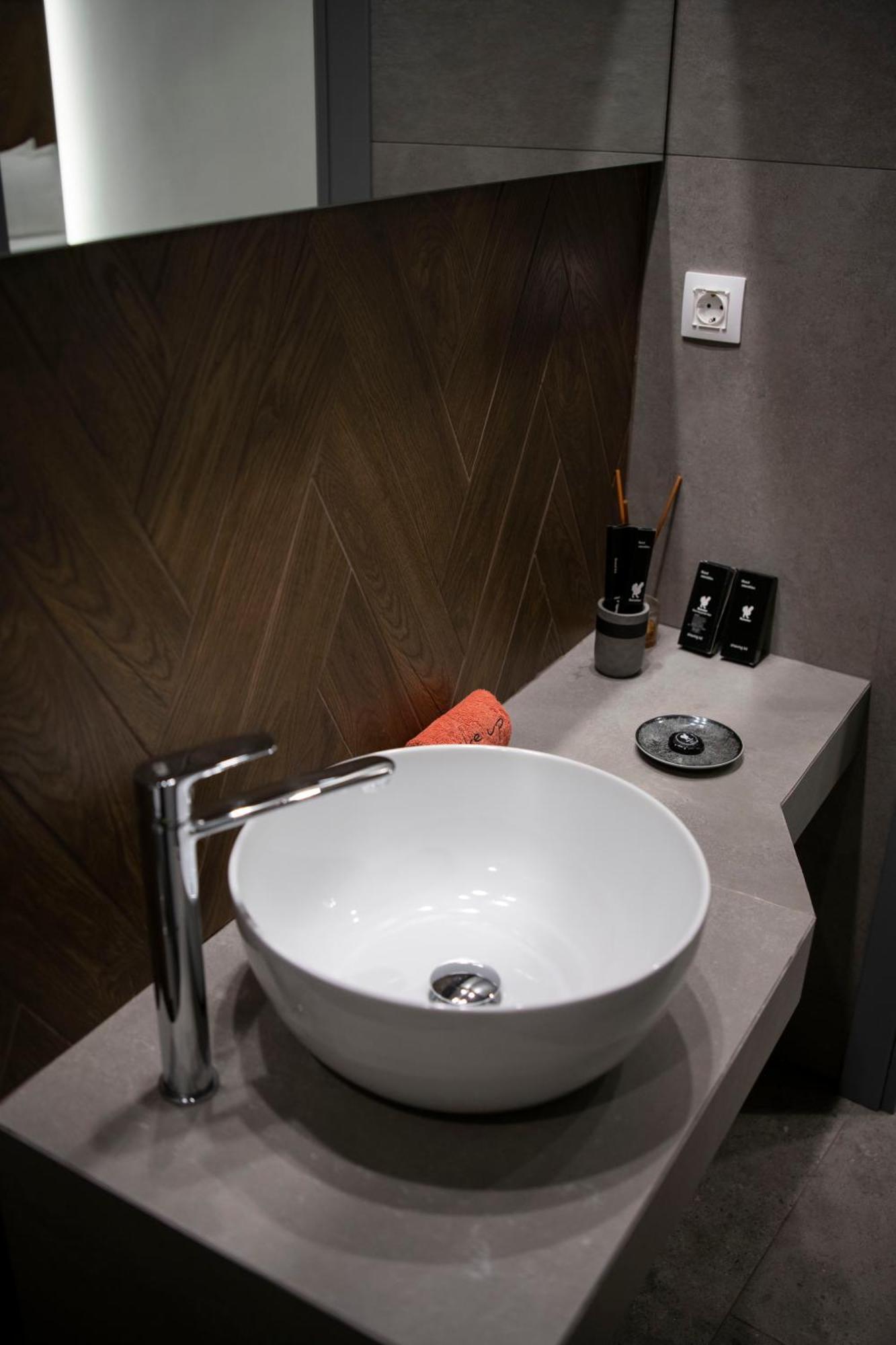 Rooster Suites Atene Esterno foto