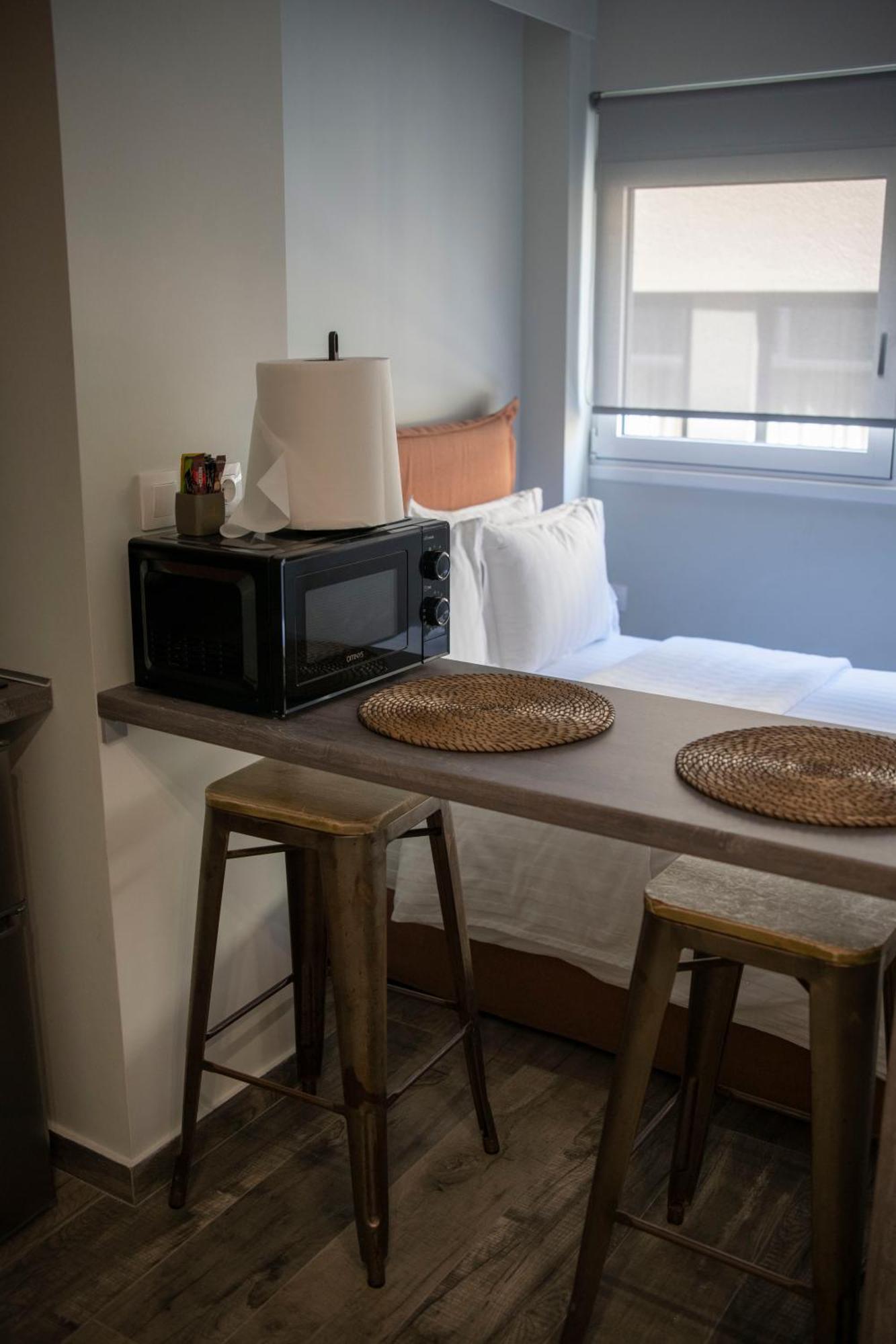 Rooster Suites Atene Esterno foto