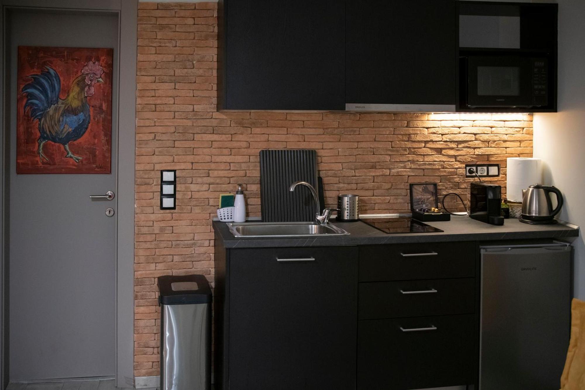 Rooster Suites Atene Esterno foto