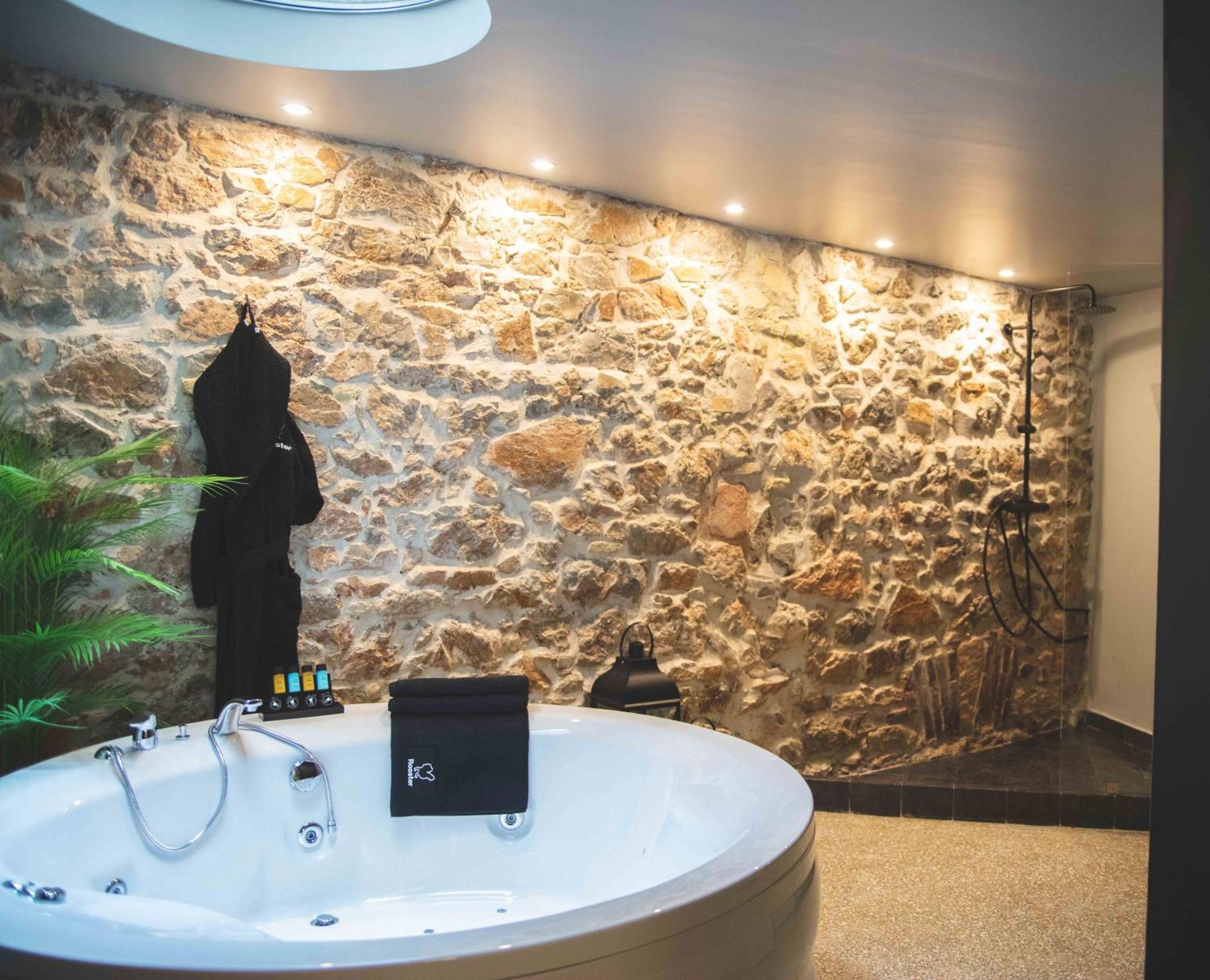 Rooster Suites Atene Esterno foto